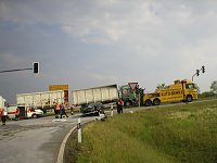 Crash an der Abfahrt Bild: Crash an der Abfahrt
