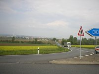 Crash an der Abfahrt Bild: Crash an der Abfahrt