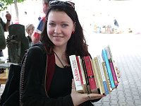 Bild: B&uuml;cher, B&uuml;cher und nochmals B&uuml;cher