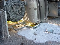 Bild: Umgekippter Lkw blockierte B4