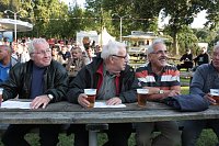 Freundschaftlicher Vergleich Bild: Freundschaftlicher Vergleich