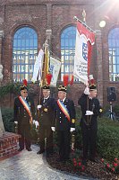 Der Toten Kameraden gedacht Bild: Der Toten Kameraden gedacht