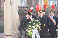 Der Toten Kameraden gedacht Bild: Der Toten Kameraden gedacht