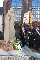 Der Toten Kameraden gedacht Bild: Der Toten Kameraden gedacht