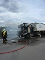Bild: Brennender Brummi