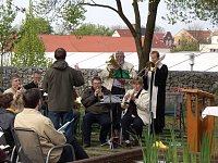 Bild: Besinnlich im Klostergarten