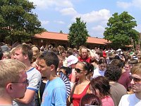 Bild: Junge Menschen in Taiz&eacute;