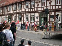 Bild: Demonstration gegen Neonazis