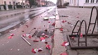 Bild: B&ouml;llerabfall auf den Stra&szlig;en
