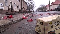 Bild: B&ouml;llerabfall auf den Stra&szlig;en
