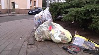 Bild: B&ouml;llerabfall auf den Stra&szlig;en