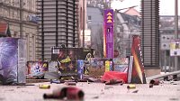 Bild: B&ouml;llerabfall auf den Stra&szlig;en