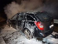 Bild: Auto brannte auf der Autobahn
