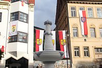 Bild: Am Zierbrunnen getanzt