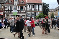 Bild: Am Zierbrunnen getanzt