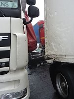 Chaos auf der Autobahn Bild: Chaos auf der Autobahn