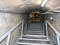 Bild: Wasser verbindet: Im Kontrollgang der Staumauer