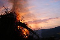 Bild: Pfingstfeuer in Obergebra