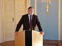Bild: "Zwischen Prunk und Politik"