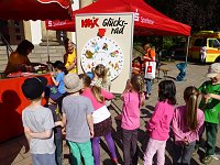 Bild: Spielerisch lernen und erziehen