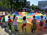 Bild: Spielerisch lernen und erziehen