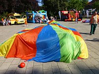 Bild: Spielerisch lernen und erziehen