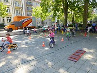 Bild: Spielerisch lernen und erziehen
