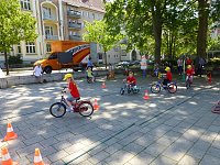 Bild: Spielerisch lernen und erziehen