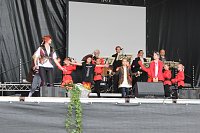 Bild: Die Eleven des Tanzstudios Radeva auf dem Rolandsfest