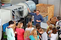 Bild: "Mini"-Studenten eroberten Campus