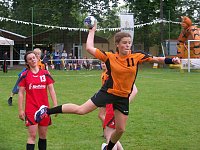 Bild: Premiere im Feldhandball