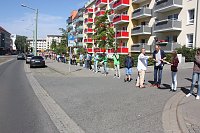 Bild: B&uuml;cherkette zum Umzug der Bibliothek
