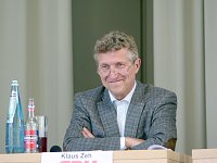 Bild: Viel geredet: Dr. Klaus Zeh
