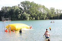 Bild: Wassergaudi am Kiesschacht