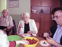 Bild: Erdbeeren und Fu&szlig;ball