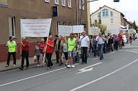 Bild: Demo &uuml;ber Bundesstra&szlig;e 4 in Greu&szlig;en gezogen