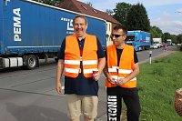 Bild: Demo &uuml;ber Bundesstra&szlig;e 4 in Greu&szlig;en gezogen