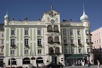 Bild: Das Glockenspiel am Rathaus der attraktiven�Stadt��Gmunden�geh&ouml;rte zu den Sehensw&uuml;rdigkeiten der Reise.