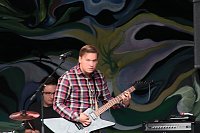 Bild: Musik und Artistik auf dem Theaterplatz
