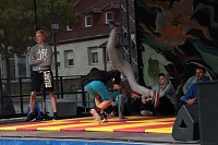 Bild: Musik und Artistik auf dem Theaterplatz