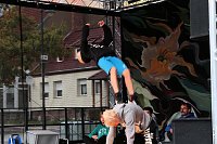 Bild: Musik und Artistik auf dem Theaterplatz