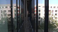 Bild: 30.000 Liter Wasser wurden auf das Dach der neuen Bibliothek gepumpt