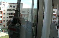 Bild: 30.000 Liter Wasser wurden auf das Dach der neuen Bibliothek gepumpt