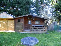 Bild: Zum Besuch im Hufhaus