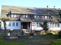Bild: Zum Besuch im Hufhaus