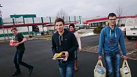 Bild: Radsportler belohnten sich mit Schokolade