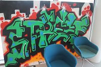 Bild: Die Graffiti Werke, die derzeit in der Nordh&auml;user Bibliothek zu sehen sind, werden demn&auml;chst versteigert