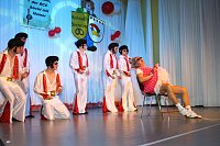 Bild: Zum 8. M&auml;nnerballettwettbewerb des BCC im Bleicher&ouml;der Kulturhaus sollte es zum Kopf an Kopf Tanzen kommen