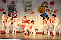 Bild: Zum 8. M&auml;nnerballettwettbewerb des BCC im Bleicher&ouml;der Kulturhaus sollte es zum Kopf an Kopf Tanzen kommen