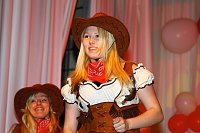 Bild: Zum 8. M&auml;nnerballettwettbewerb des BCC im Bleicher&ouml;der Kulturhaus sollte es zum Kopf an Kopf Tanzen kommen